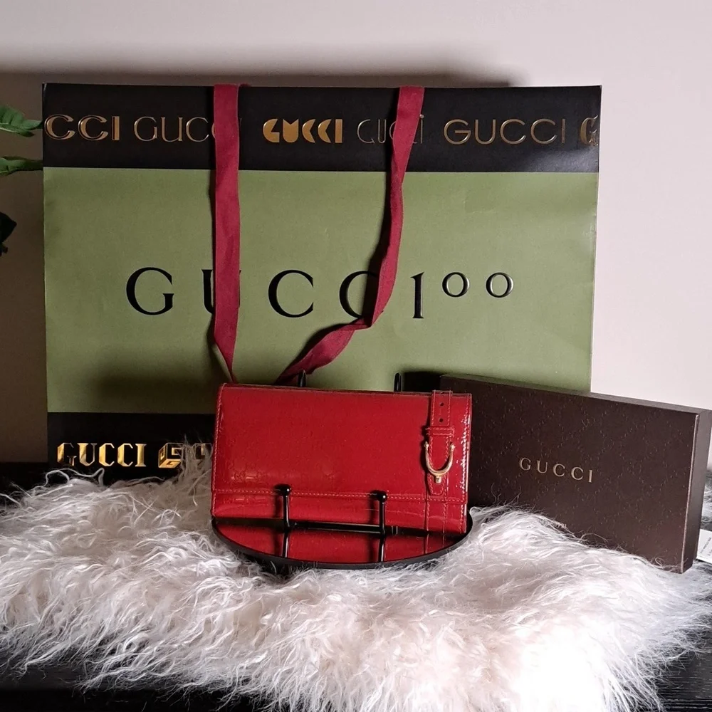 🔥🔥Gucci Guccissima Red Patent Leather Wallet - EUC - Picture 4 of 17